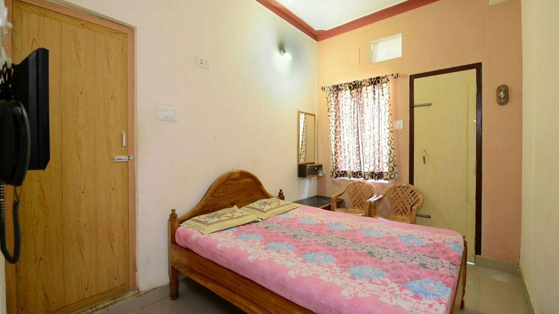 Non AC Rooms at Sri Dheerendra Vasathi Gruha